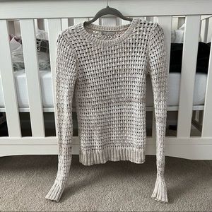 Hinge thick crochet sweater
